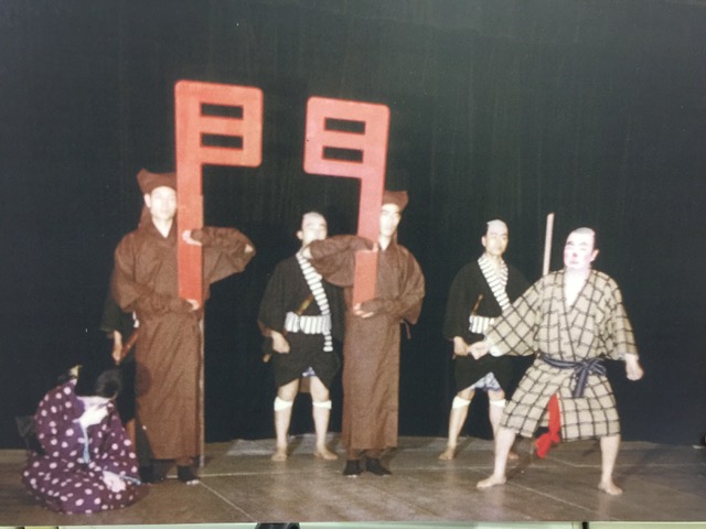 大栗裕作曲：オペラ「赤い陣羽織」　初演当時の舞台写真